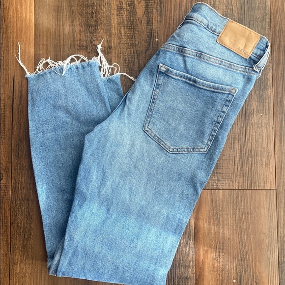 Aeropostale Denim - Aeropostale Women's Straight mom  Leg Jeans - Medium Blue